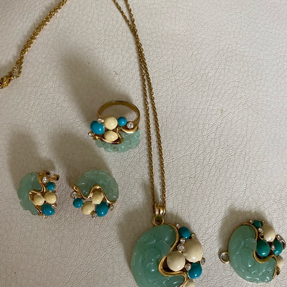 Used blue jewelry set
